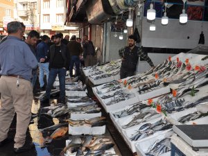 Batmanlılar balığa yoğun ilgi gösteriyor