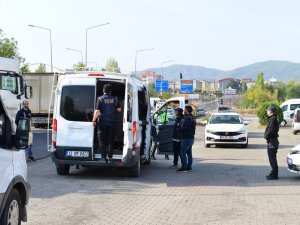 81 ilde Huzur uygulaması: 37 göçmen kaçakçısı yakalandı 