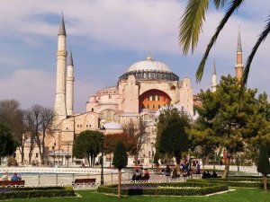 Ayasofya Camiini 2022de 13 milyon kişi ziyaret etti  