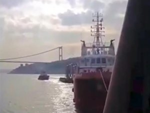 İstanbul Boğazında arıza yapan gemi kurtarıldı  