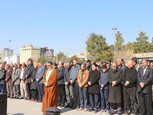 Mardinde Dua, istiğfar ve gıyabi cenaze namazı etkinliğine yoğun ilgi