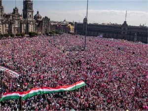 Meksikada ulusal seçim kuruluna yönelik reform planı protesto edildi  