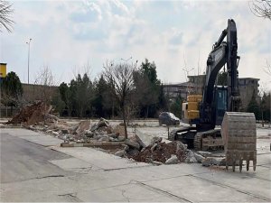 150 yataklı Kızıltepe Devlet Hastanesi ek bina için kazı çalışmasına başlandı 