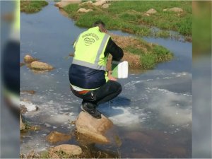 Viranşehir Belediyesinden larva ilaçlama çalışması  