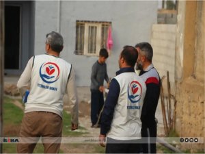 Mardin Yetimler Vakfı, yetim ve depremzede ailelere gıda yardımında bulundu  