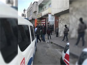 Şanlıurfada bir işyeri içinde 2 kişi ölü bulundu  