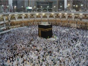 Ramazan’ın ilk 10 gününde Kabe’de 9 milyondan fazla kişi ibadet yaptı