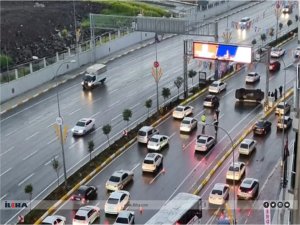 Şanlıurfada sağanak yağış beraberinde kazaları da getirdi  