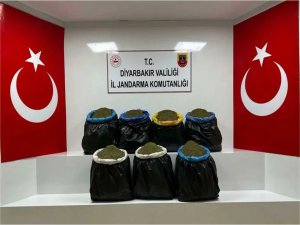 Diyarbakırda 100 kilogram esrar ele geçirildi 