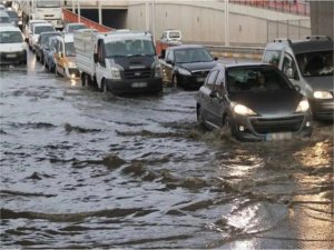 Ankara Valiliğinden sel, fırtına ve dolu uyarısı 