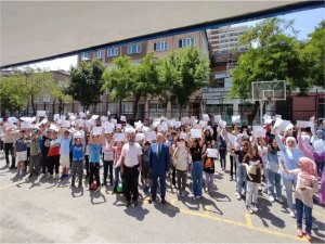 19 milyon öğrenci bugün karne alıyor 