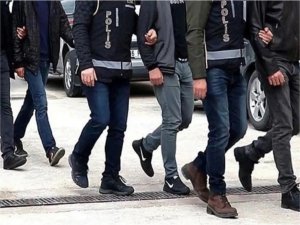 74 ilde ruhsatsız silah taşıyan ve kaçakçılarına operasyon: 2368 gözaltı 