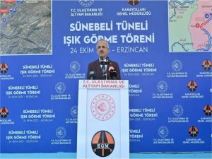 Bakan Uraloğlu: Ulaşım ve iletişim altyapısına 194 milyar dolar harcadık  