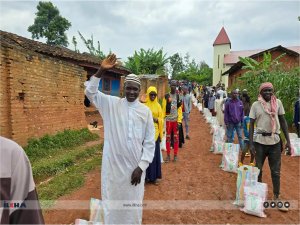Burundideki muhtaç ailelere Avrupa Yetim Elinden gıda yardımı  