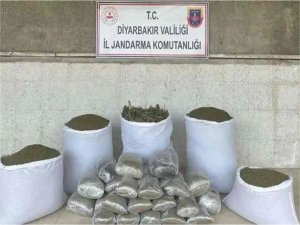 Diyarbakırda yüklü miktarda uyuşturucu madde ele geçirildi  
