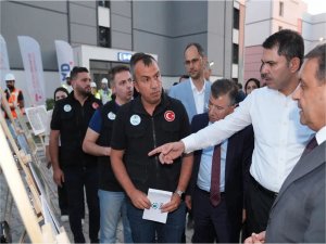 Bakan Murat Kurum, deprem bölgesine yönelik temaslarını Şanlıurfa’da sürdürdü 