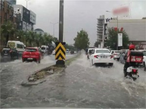 AFAD: Yağışlarda mahsur kalan 1065 kişi tahliye edildi  