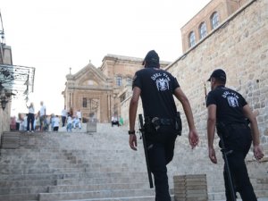 Mardin Emniyetinden Turizm Sezonuna Özel Yaya Polis Devriyesi Uygulaması