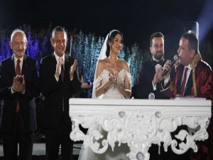 CHP lideri Özgür Özel ve Kılıçdaroğlu Mardinde o çiftin nikah şahitliğini yaptı