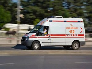 Ambulansa yol vermeyen sürücüye 8 bin lira ceza  