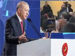 Cumhurbaşkanı Erdoğanı protesto eden 9 aktivist tahliye edildi  