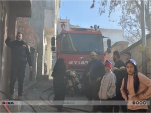 Siirtte evde çıkan yangın bitişik evlere sıçramadan söndürüldü 