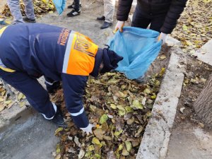 MBB Mezarlıklarda temizlik ve çevre düzenleme çalışmaları Yaptı