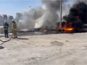 Mardin’de devrilen tankerden dökülen petrol çevre kirliliğine yol açtı 