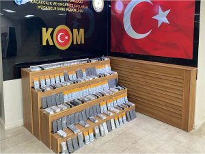 Kaçak telefon operasyonu: 4 Milyonluk vurgun yakalandı! 